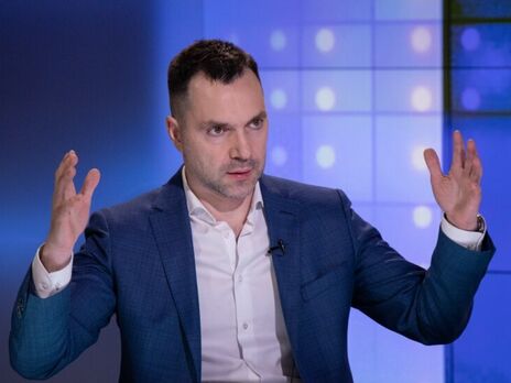 Войска российских оккупантов ушли в тактическое отступление под Киевом и Харьковом – Арестович