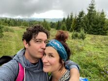 "У нас есть собственные ангелы-хранители". Жена Дмитрия Шурова после нападения России на Украину высказалась в поддержку Зеленского