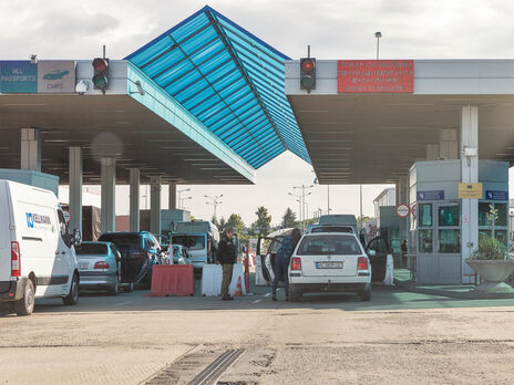 Во Львове на таможне организовали штаб для гуманитарной помощи
