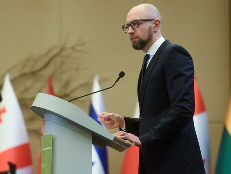 Яценюк вимагає ще більше санкцій для РФ: Росіяни мають зрозуміти, що заплатять, адже вони підтримували Путіна