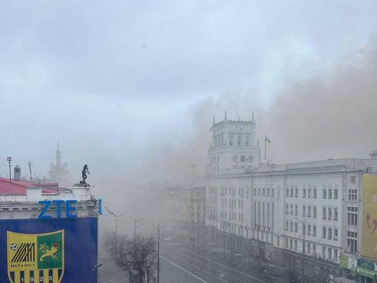Ракеты РФ попали в центр Харькова, повреждены жилые дома, здание горсовета &ndash; ГСЧС
