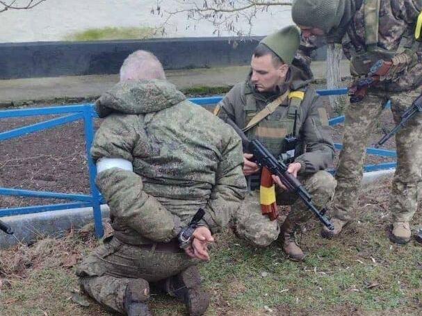 У СБУ показали оснащення російських окупантів, які прямували захоплювати Київ
