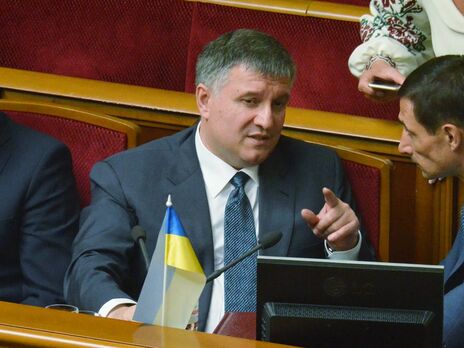 Кожен із нас має виконувати важку роботу, кожен сьогодні на фронті. Якщо вас накриває відчай – шукайте, чим ви можете допомогти