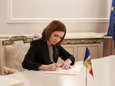 Санду підписала заявку про вступ Молдови в Євросоюз