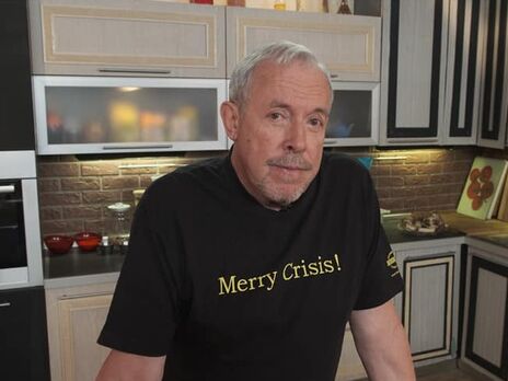 Макаревич: Санкции Запада могут сильно повредить экономику РФ, но вряд ли уничтожат Россию. Ей не привыкать