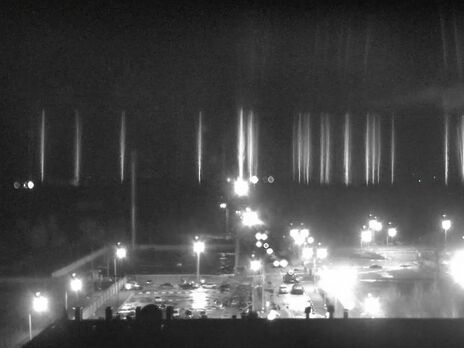 Під час обстрілу окупанти влучили в перший енергоблок Запорізької АЕС, пожежники не можуть дістатися місця займання