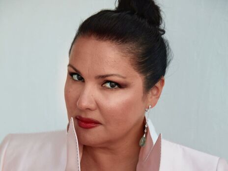 Россиянку Нетребко уволили из Метрополитен-опера. Ее партии будет исполнять украинская певица