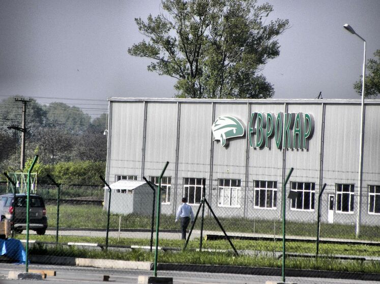 На базе завода "Еврокар" (Skoda) открылся логистический гуманитарный хаб для доставки грузов – Мининфраструктуры