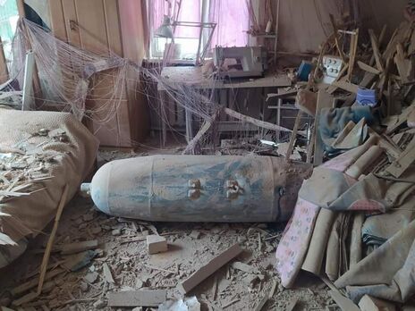 Российские войска применяют против Чернигова неуправляемые авиабомбы ФАБ-500. Фото