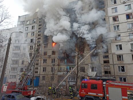 Спасатели в Харьковской области более 40 раз за сутки выезжали на пожары из-за обстрелов, под завалами нашли четырех погибших