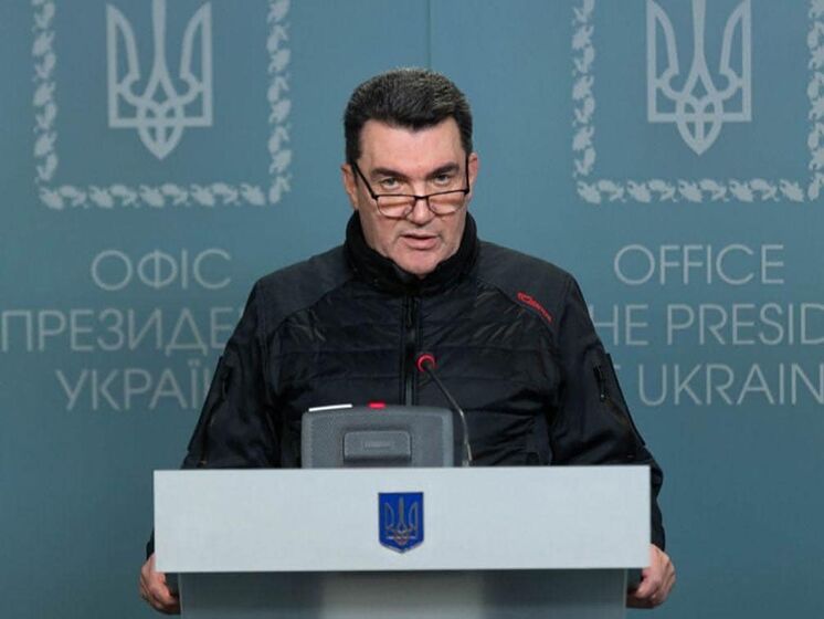 "Ми закриємо його самі". Данілов закликав НАТО дати зброю, якщо Альянс не хоче або не може закрити небо над Україною