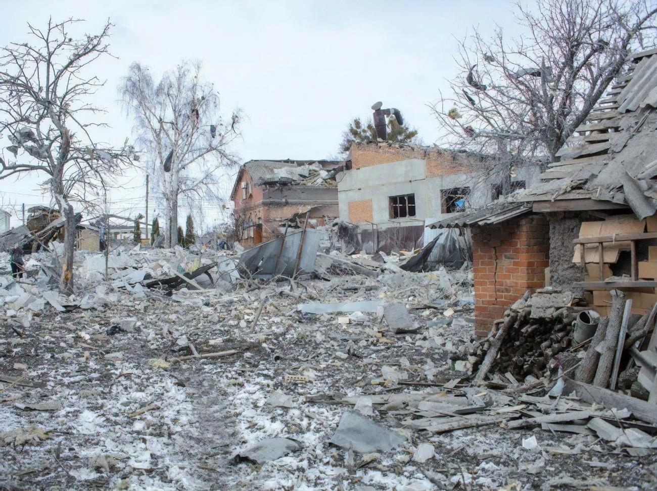 В Сумах во время авиаудара от одной бомбы погибли сразу 22 человека, из них  три ребенка из одной семьи