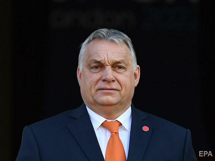 "Непропорційно великий тягар". Орбан виступив проти обмеження імпорту російських нафти та газу