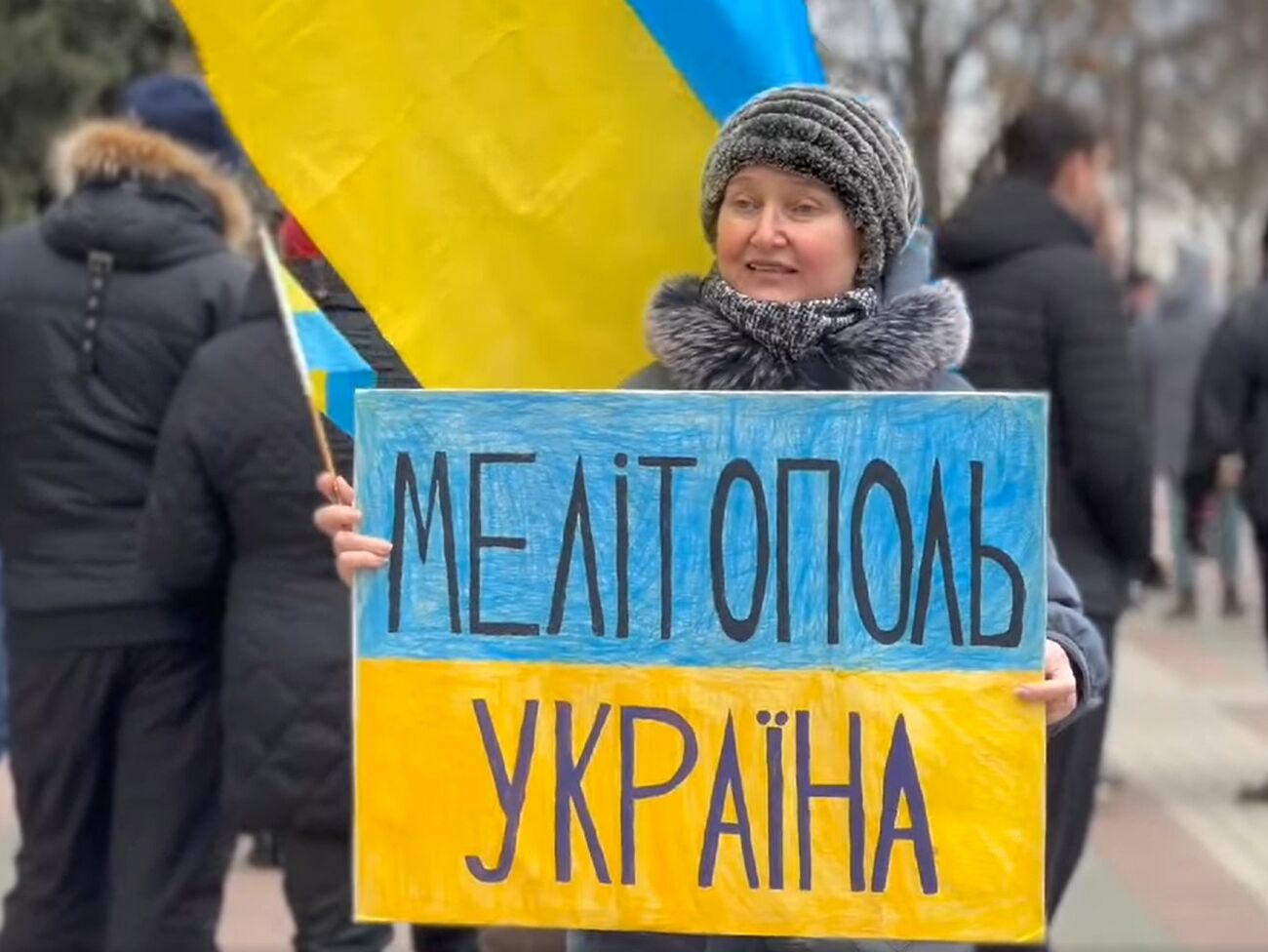 В оккупированном Мелитополе жители снова вышли на проукраинский митинг.  Видео