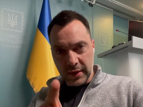 Арестович звернувся до російських військових після удару по пологовому будинку в Маріуполі: Зараз, тварюки, почнеться інша війна