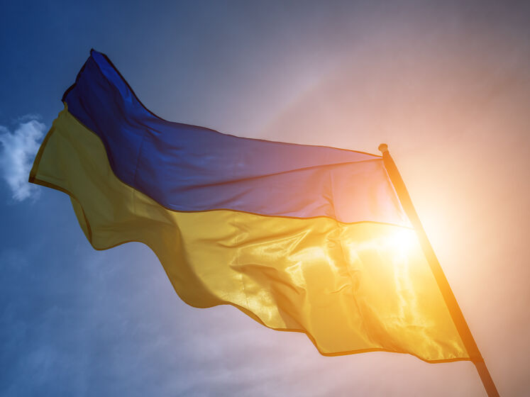 "Украинцы не примут власть Путина". Жители оккупированной Городни Черниговской области вышли на акцию с флагами Украины