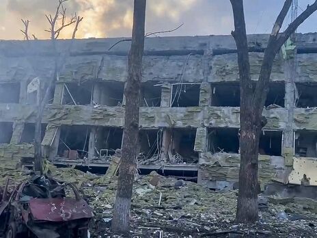 Советник мэра Мариуполя: Уровень бесчеловечности россиян растет. Впервые использована авиабомба на 1000 кг тротила в центре города