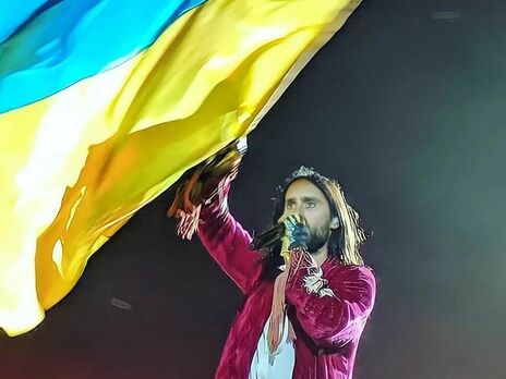 Джаред Лето во время общения с поклонниками из Украины спел песню про Одессу. Видео