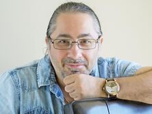 "Путин, уходи. Только тогда у нас будет что-то светлое впереди". Лебединский в новой песне назвал Путина военным преступником