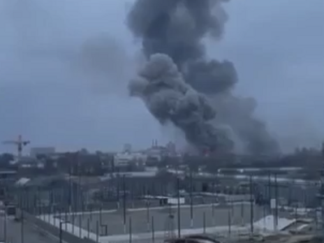 Оккупанты обстреляли в Киеве завод 