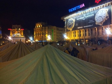 На Майдане установили 15 палаток