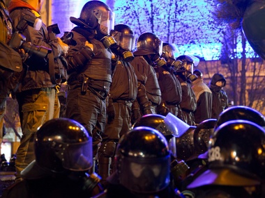 Киевский облсовет осудил действия "Беркута", а Луганский – Евромайдан 