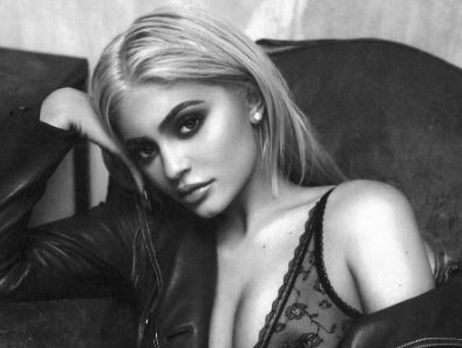 Дженнер в белье снялась у украинского фотографа Самсоновой