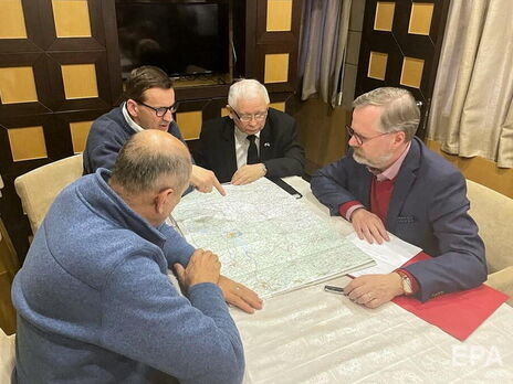 Янша, Моравецкий, Качиньский и Фиала добирались в Киев на поезде