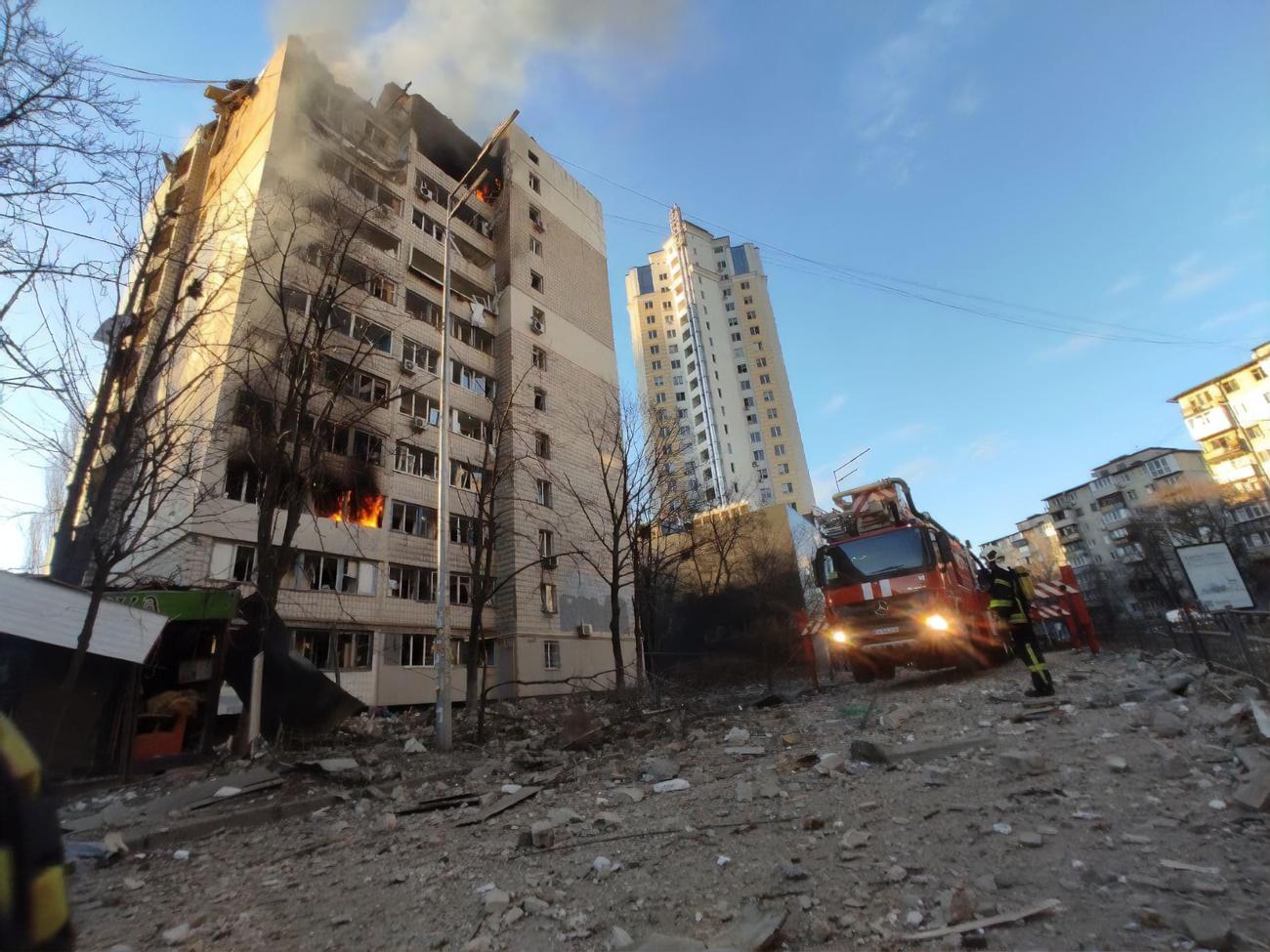 В Фастове произошел взрыв: обрушился пятиэтажный дом (ФОТО): читать на бородино-молодежка.рф