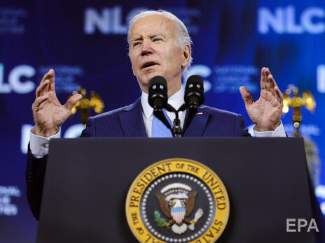 Байден подписал закон, предусматривающий выделение $13,6 млрд Украине