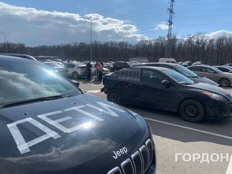 Как жители Мариуполя выживали под обстрелами и выбирались через 