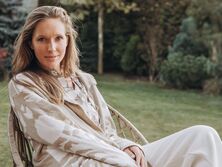 "Аня, отдай украинский паспорт и иди за российским кораблем". Осадчая ответила Maruv после ее интервью российскому глянцу во время войны