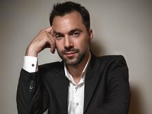 "Начал успокаивать всех еще в 1982 году". 46-летний Арестович показал, как выглядел в детстве