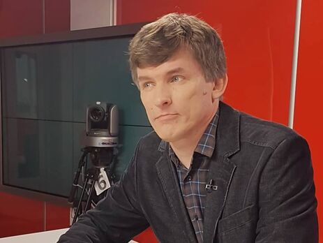 У жительницы городка на Урале пять детей, один уже приехал в цинковом гробу. Сберечь остальных может только победа Украины над РФ, но попробуй ей это объясни