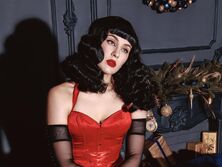 Российский глянец, опубликовавший после нападения РФ на Украину интервью с Maruv, исправил пост с анонсом, указав местонахождение певицы