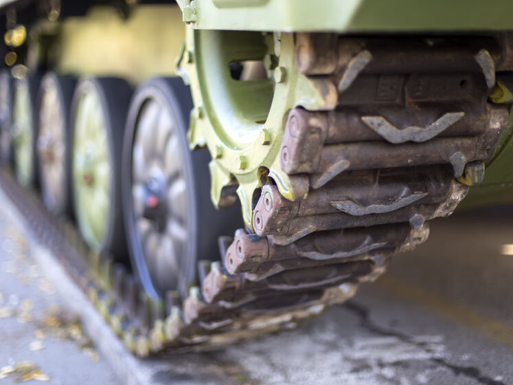 Возле границы с Украиной белорусские солдаты-срочники отмывают российские танки от останков оккупантов &ndash; СМИ
