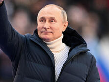 "Надел на себя трешку", "Патриотично". Путин появился в куртке за 1,5 млн руб. от зарубежного бренда, который ушел из РФ после нападения на Украину