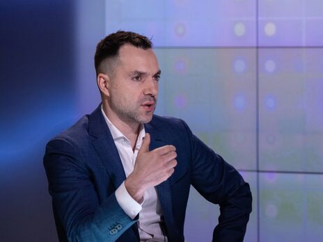 Позиционная война в Украине станет для российской армии катастрофической – Арестович
