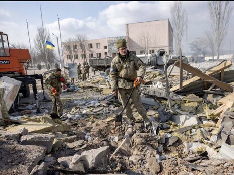 Ким: Вчера в Николаеве орки подло ударили ракетами по спящим солдатам. Еще идет спасательная операция