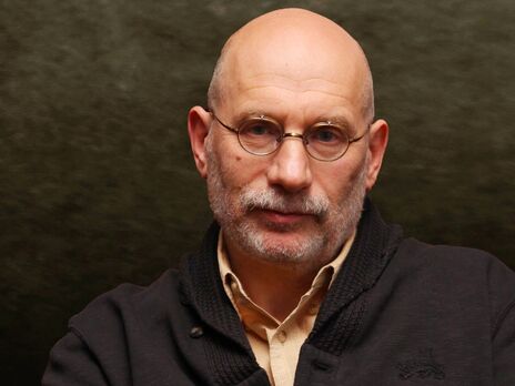 Друзі, норма не повернеться. Ніколи. Те, що влаштував Путін, є непоправним. Від Росії відвернувся без перебільшення весь світ