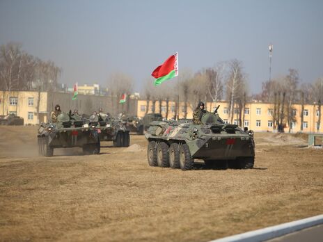 Беларусь заявила об отводе десантников от украинской границы