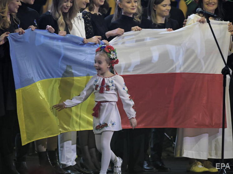 Во время благотворительного концерта в Польше с участием Тины Кароль и Jerry Heil для Украины собрали 2 млн злотых. Видео