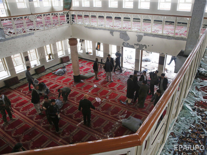 Смертник подорвался в мечети Кабула, 32 человека погибли