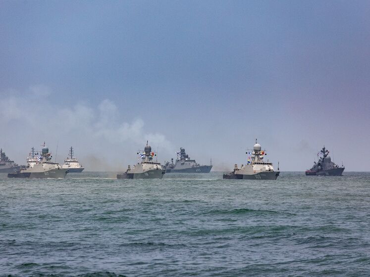 Оккупанты закрашивают на российских кораблях названия и бортовые номера. В Госпогранслужбе Украины ожидают провокаций со стороны РФ