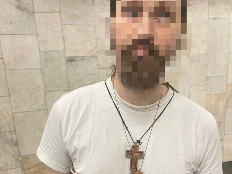 В Киеве по подозрению в работе на РФ задержали сторонника "русского мира", который назвался монахом