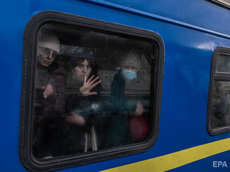 З окупованих територій Донбасу до РФ примусово вивозять жінок і дітей – Денісова
