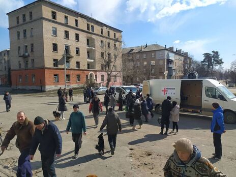 Евакуація з міст та громад Луганської області триває
