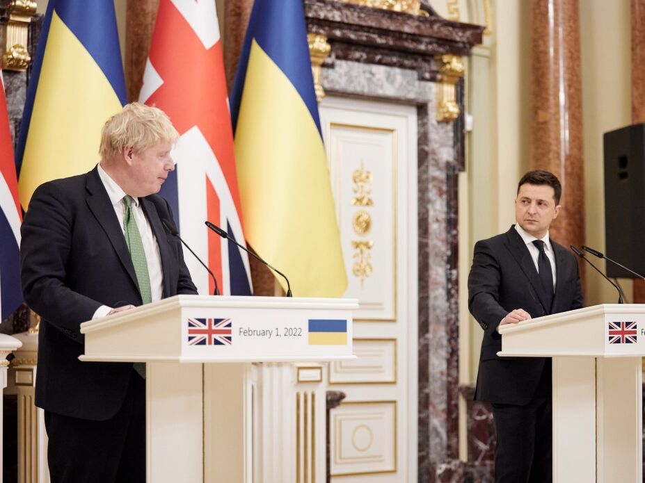 Зеленский и Джонсон обсудили ход боевых действий и оборонную помощь Украине