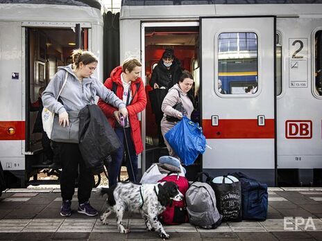 США примут до 100 тыс. украинских беженцев и выделят $1 млрд на гуманитарную помощь Украине