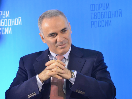 В войне с Путиным не может быть ничьей. Это нужно донести до западного общества, чтобы оно повлияло на своих трусливых и продажных политиков